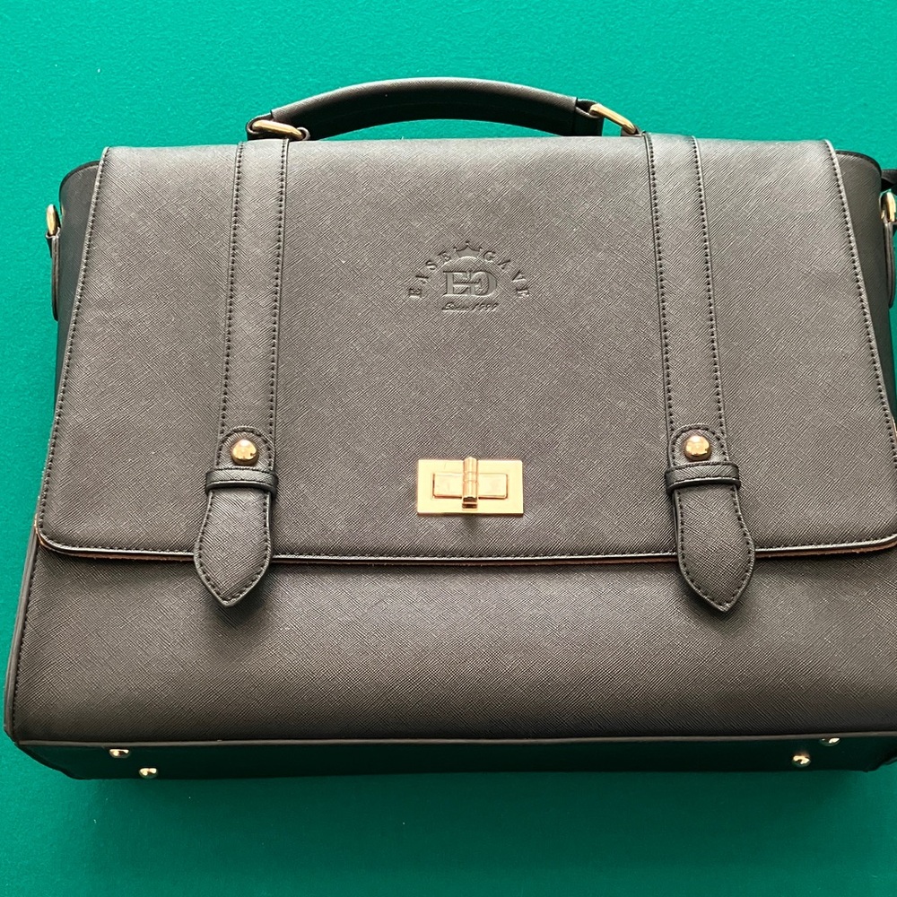 Ease Gave Black Leather Briefcase with Gold Hardware